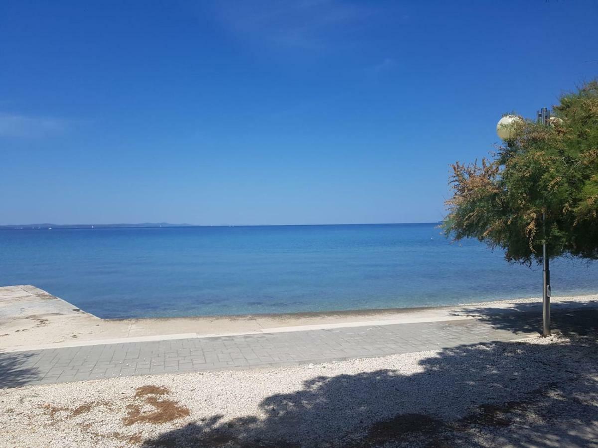 Apartment Paula With Private Jacuzzi And Parking- Near The Beach Zadar Exterior photo